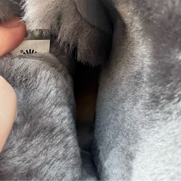 Ugg authentic Bailey bow womens new 100% authentic - Picture 5 of 5